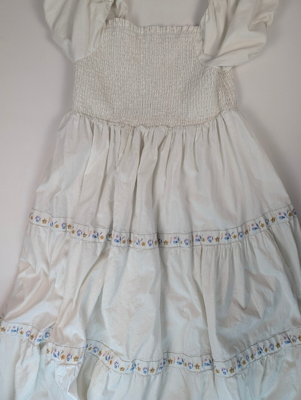 Rachel Zoe White Smocked Puff Sleeve Cottage Midi Dress Floral Embroidery 14 - Picture 6 of 9